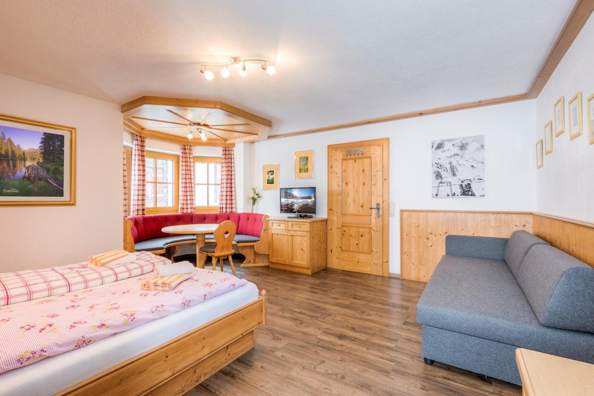 Schmiedlehenalm Apartment โอเบอร์เทาเอิร์น ภายนอก รูปภาพ