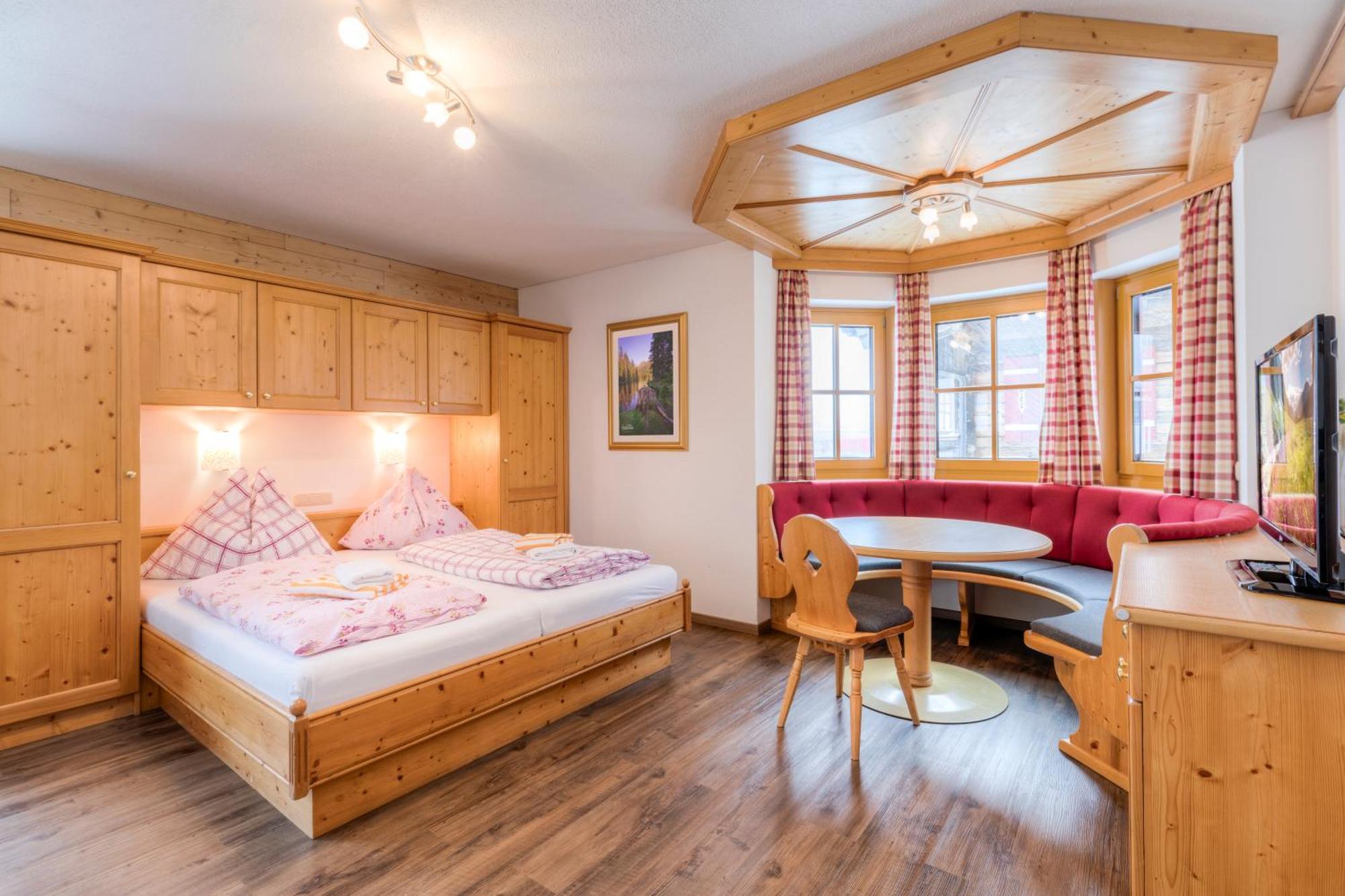 Schmiedlehenalm Apartment โอเบอร์เทาเอิร์น ภายนอก รูปภาพ